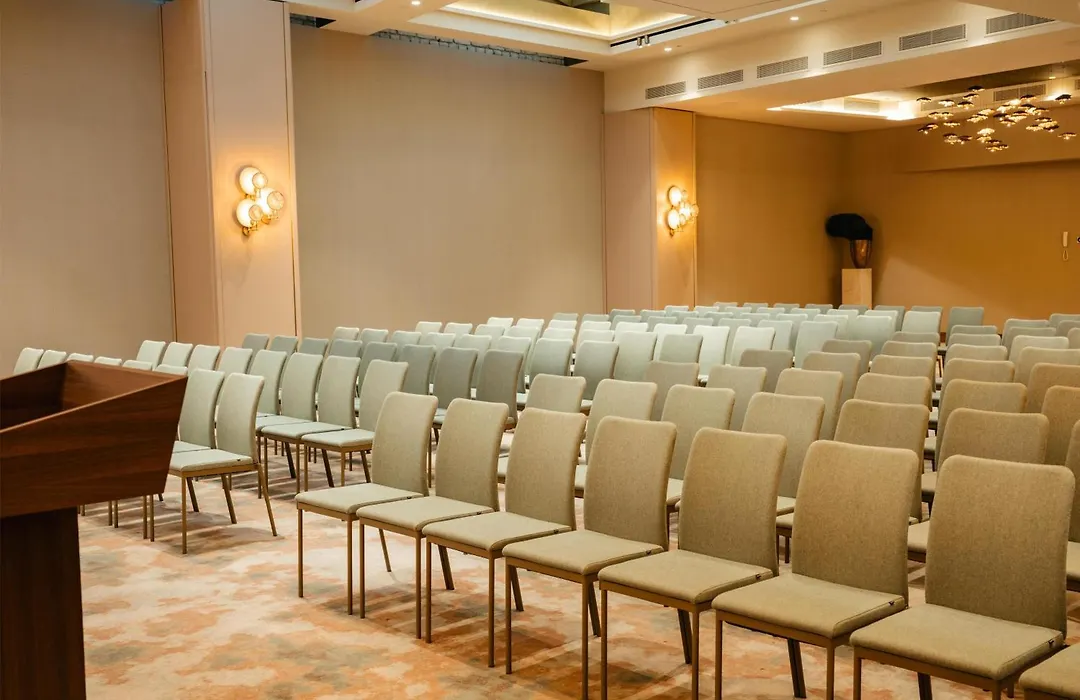 Grand Hotel Vilnius, Curio Collection By Hilton-1